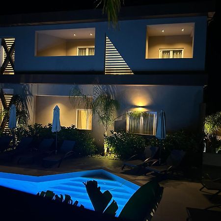X Luxury Suites 阿尔戈斯托利翁 外观 照片