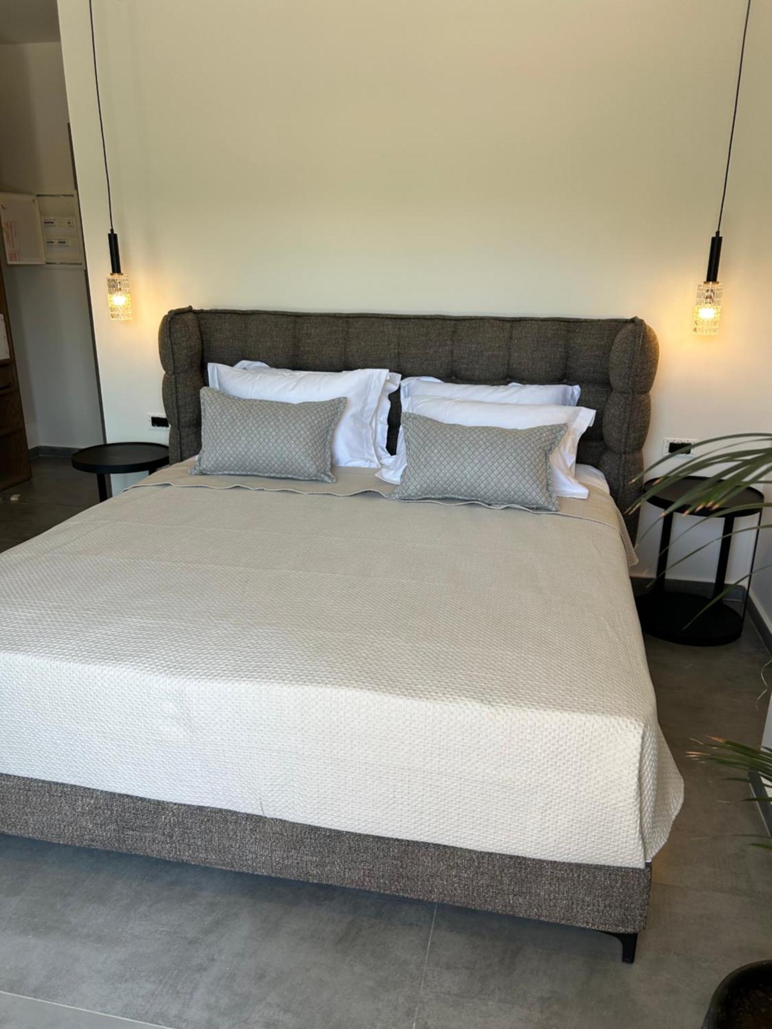 X Luxury Suites 阿尔戈斯托利翁 外观 照片