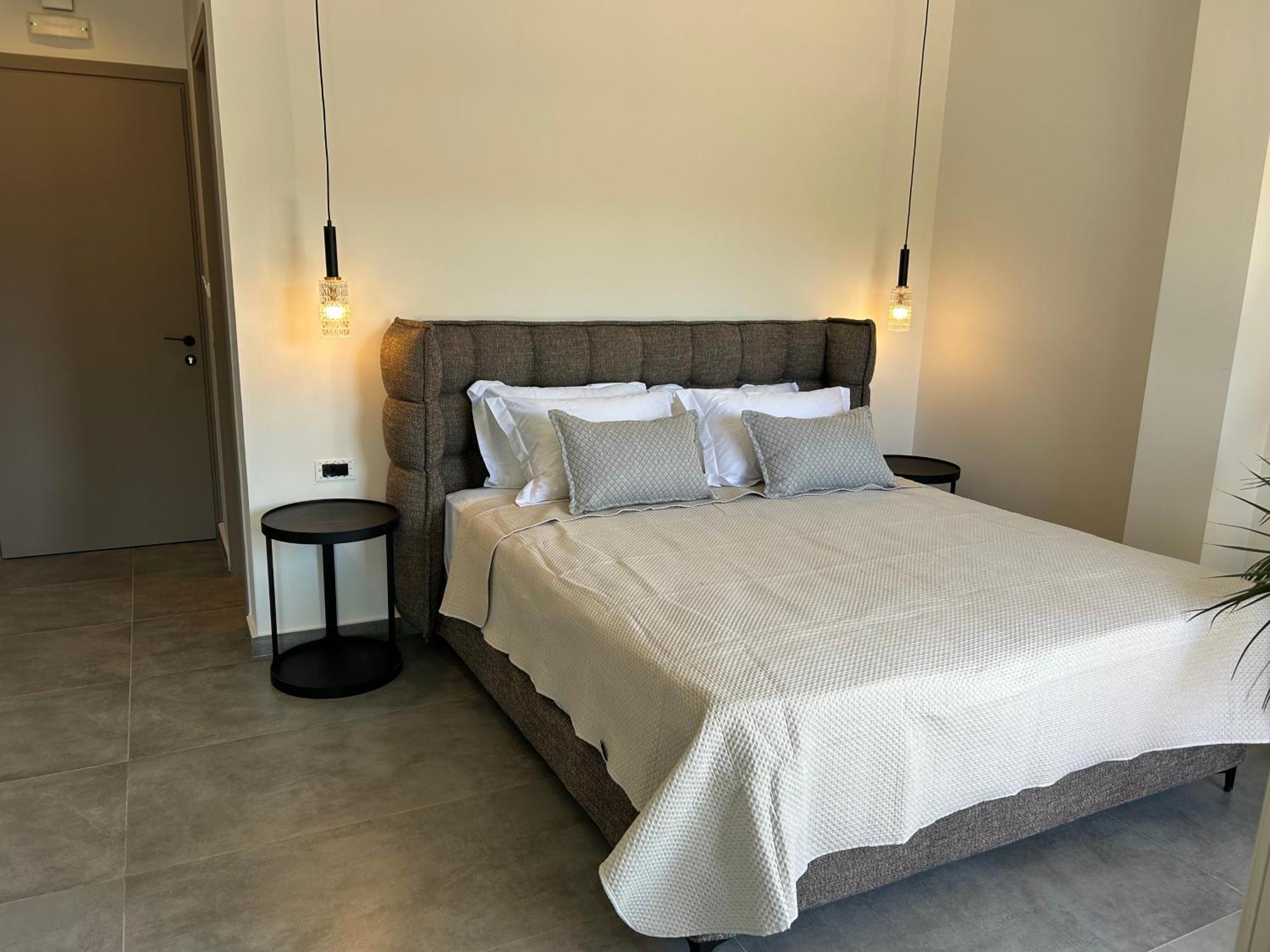 X Luxury Suites 阿尔戈斯托利翁 外观 照片