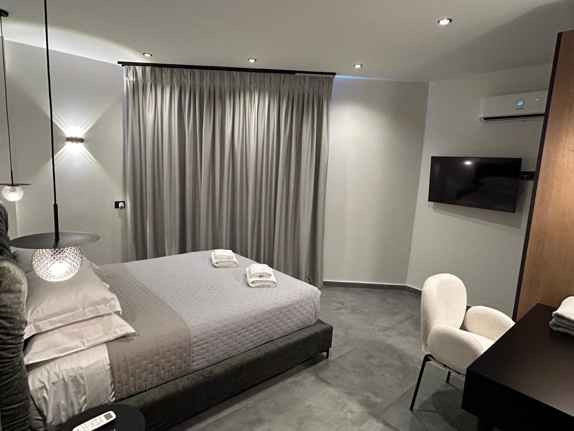 X Luxury Suites 阿尔戈斯托利翁 外观 照片