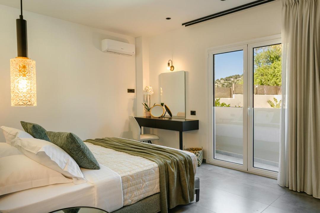 X Luxury Suites 阿尔戈斯托利翁 外观 照片