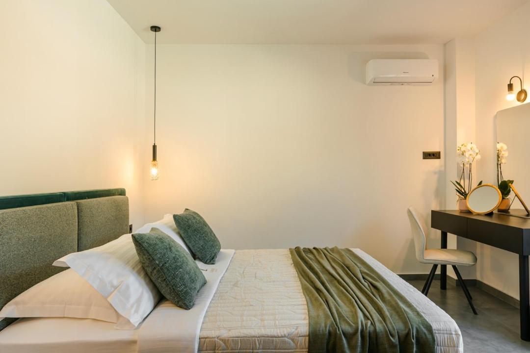 X Luxury Suites 阿尔戈斯托利翁 外观 照片