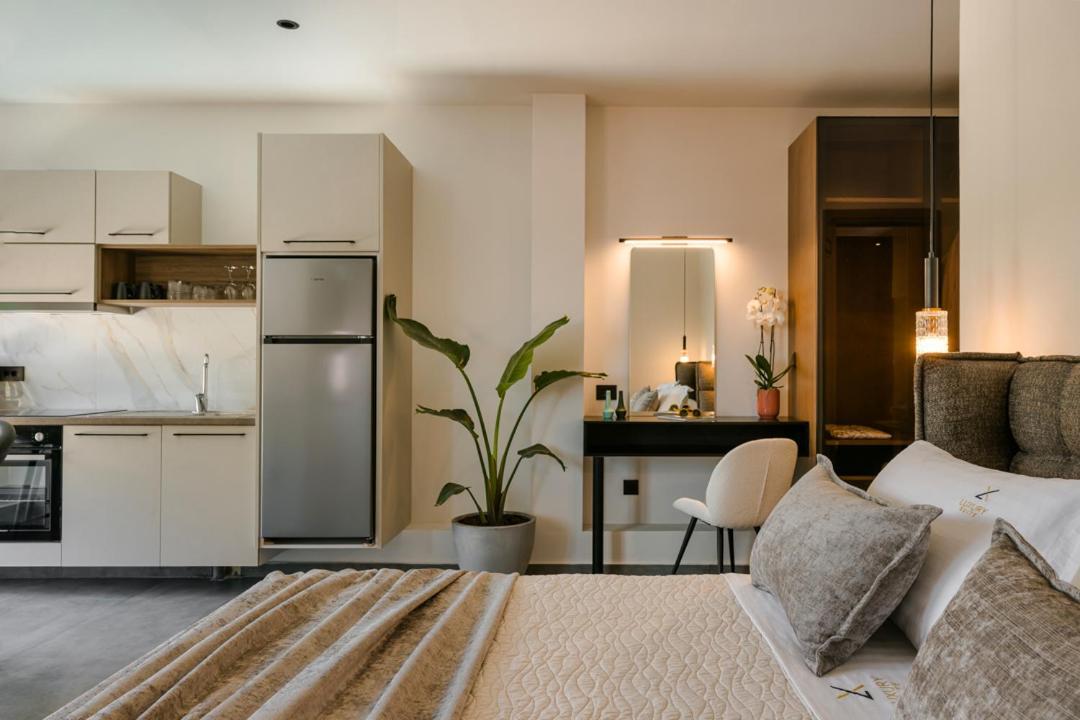 X Luxury Suites 阿尔戈斯托利翁 外观 照片